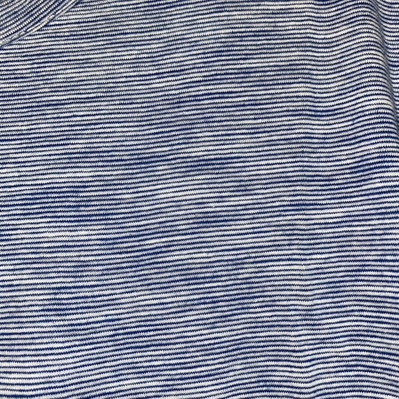 H&M blue and white t shirt - Picture 3 of 4